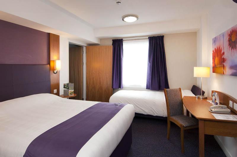 Premier Inn Bristol Sidcot A38 Winscombe Kültér fotó